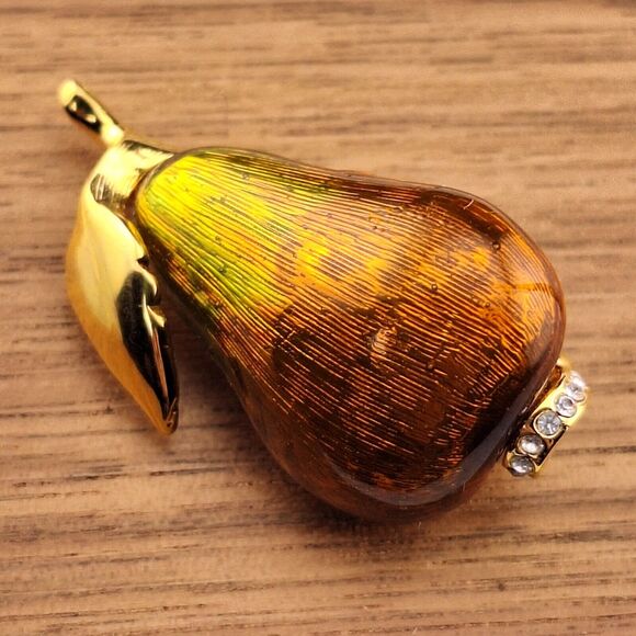 Museum Of Fine Arts Boston Enameled Pear Brooch Fruit Pin Symbolic Religious MFA - Picture 2 of 6